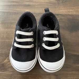 Toddler Boys Black Pull On Shoes 5T